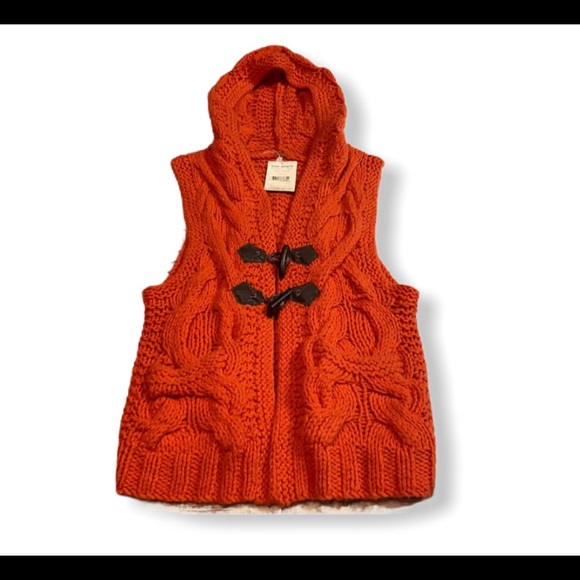 Free People Jackets & Blazers - FREE PEOPLE WOMEN’S CHUNKY CABLE KNIT HOODED SWEATER VEST